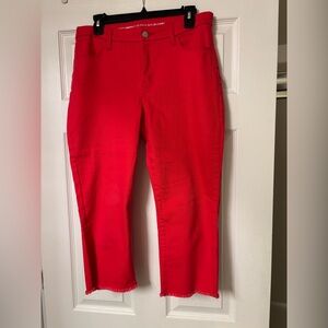 Chico’s Red Perfect Stretch Girlfriend Slim Leg Capri. Size 1.